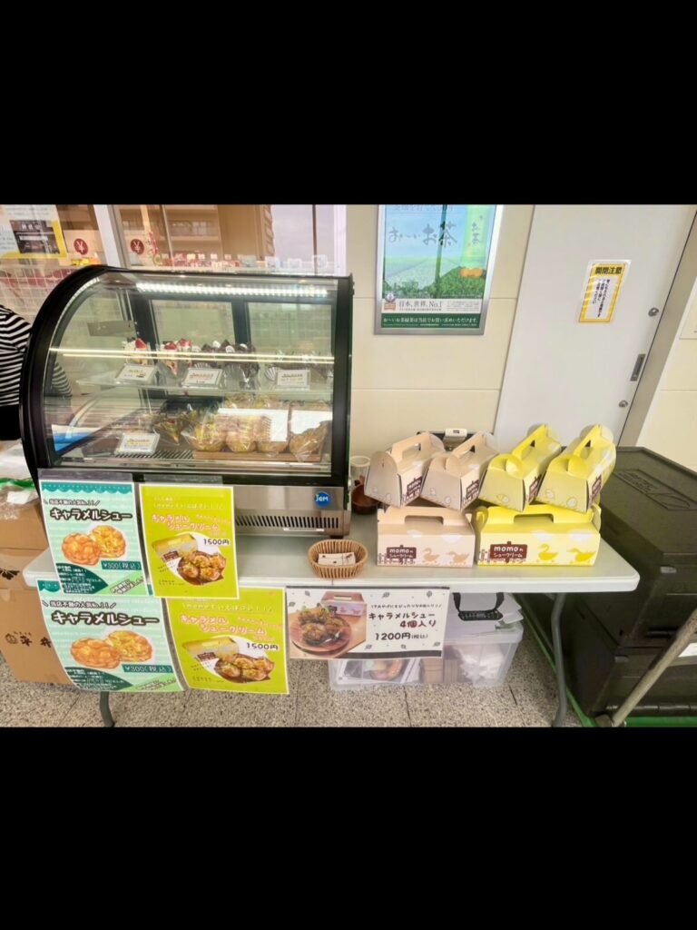 焼津駅に出店中！キャラメルシューとケーキ販売✨