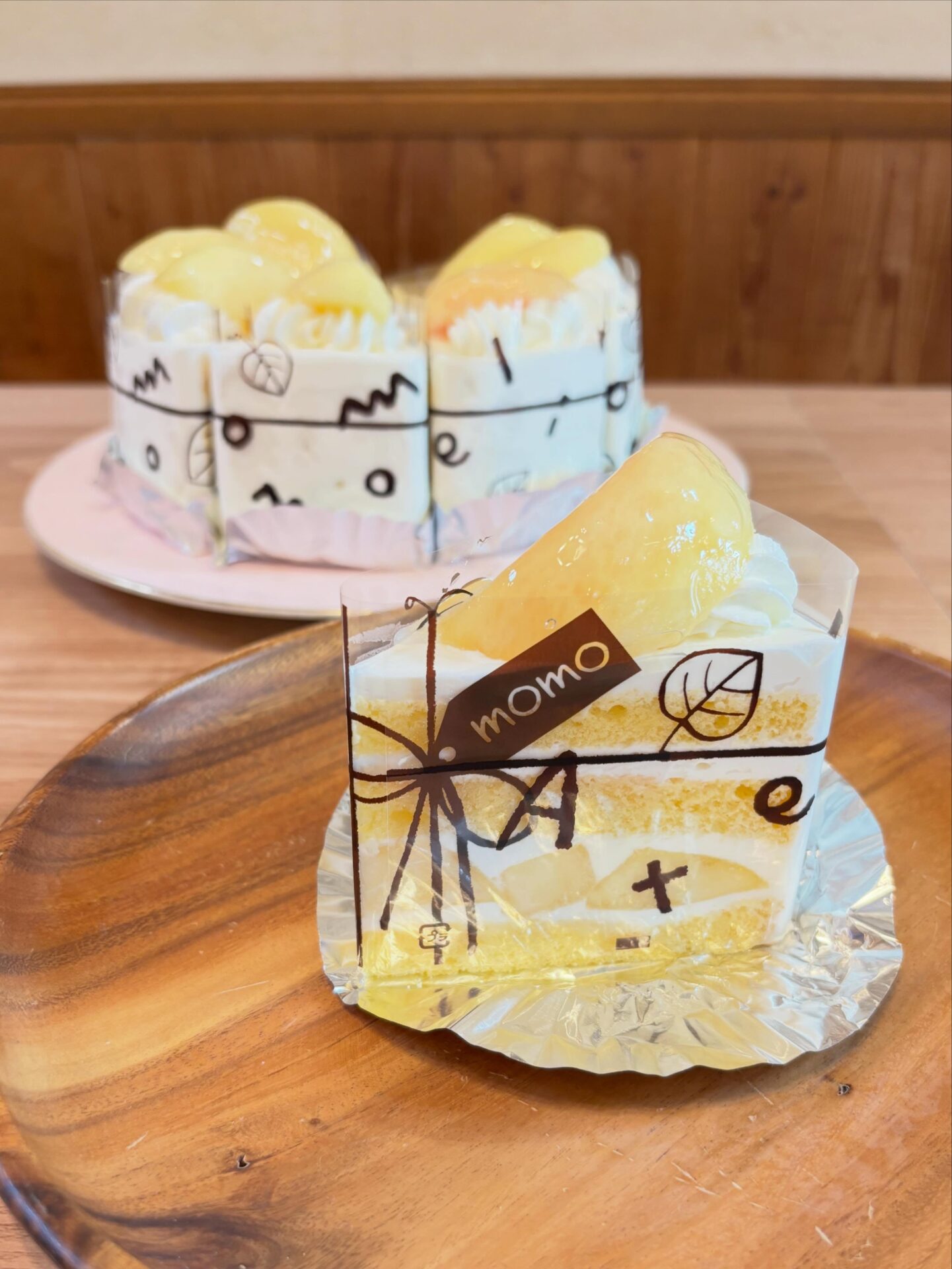今日から！桃のショートケーキ